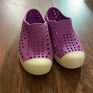 Native Jefferson Purple Shoes - size 8